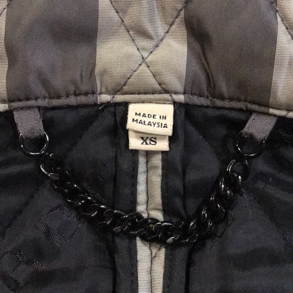 SOLD Burberry quilted jacket size XS - Picture 2 of 8